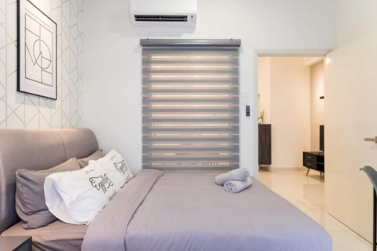 Апартаменти Arte Mont Kiara 3Pax Jacuzzi Pool Gym Near Mitec Matrade Куала-Лумпур Екстер'єр фото