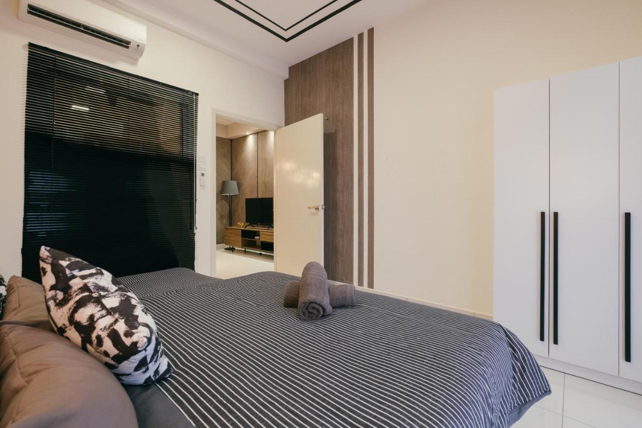 Апартаменти Arte Mont Kiara 3Pax Jacuzzi Pool Gym Near Mitec Matrade Куала-Лумпур Екстер'єр фото
